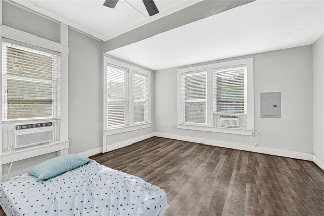 102 4th Street, Sugar Land, TX 77498