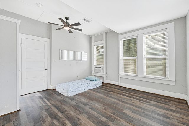 102 4th Street, Sugar Land, TX 77498