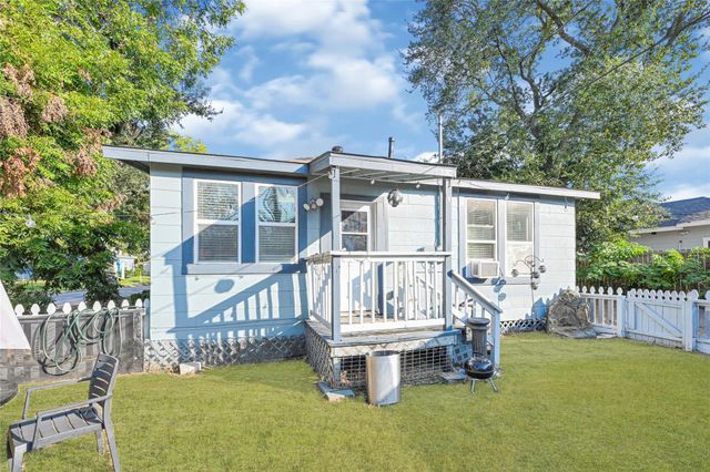 102 4th Street, Sugar Land, TX 77498