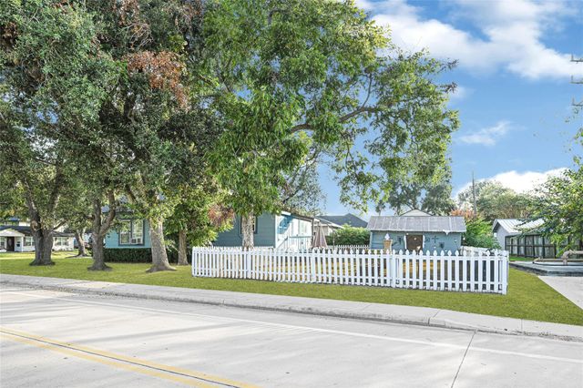 102 4th Street, Sugar Land, TX 77498