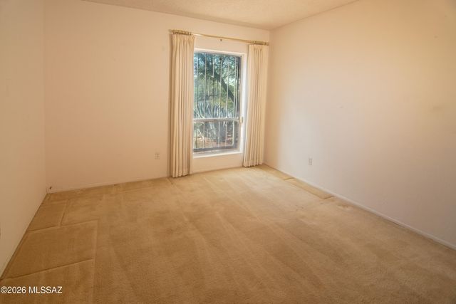 5702 N Water Line Road, Tucson, AZ 85704