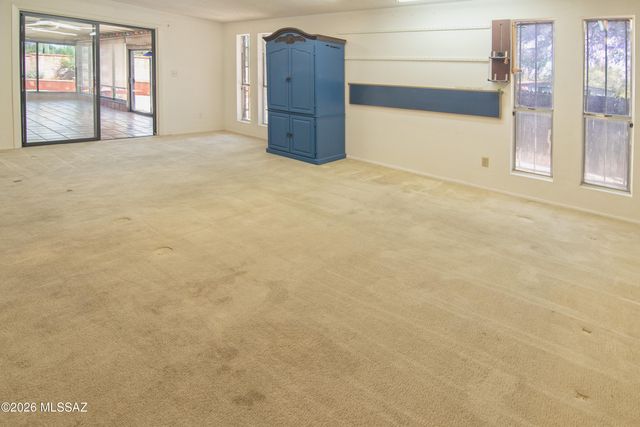 5702 N Water Line Road, Tucson, AZ 85704