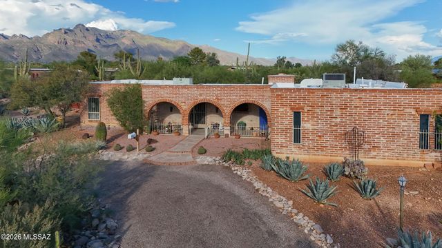 5702 N Water Line Road, Tucson, AZ 85704