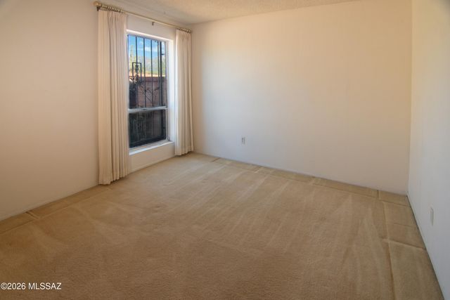 5702 N Water Line Road, Tucson, AZ 85704