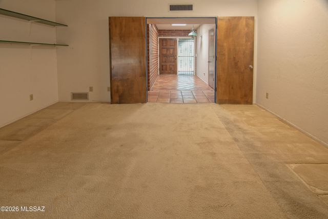 5702 N Water Line Road, Tucson, AZ 85704