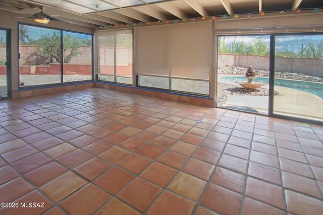 5702 N Water Line Road, Tucson, AZ 85704