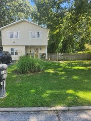 113 Montgomery Avenue, Mastic, NY 11950
