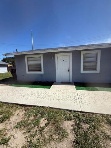 1512 Barton Road A, Lake Worth Beach, FL 33460