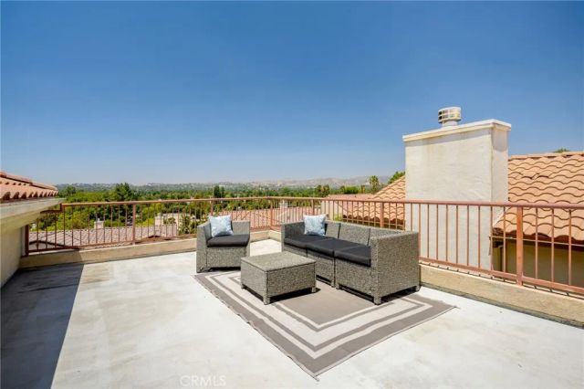 5668 Como, Woodland Hills, CA 91367