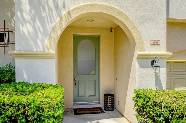 5668 Como, Woodland Hills, CA 91367