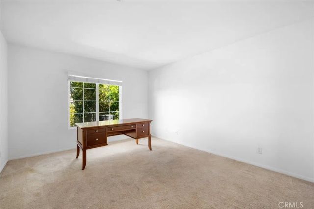 5668 Como, Woodland Hills, CA 91367