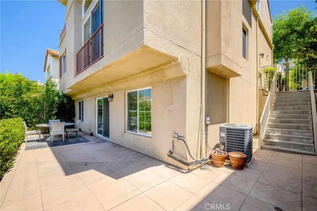 5668 Como, Woodland Hills, CA 91367