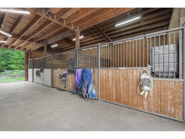 67391 HOLLYWOOD Rd, Deer Island, OR 97054