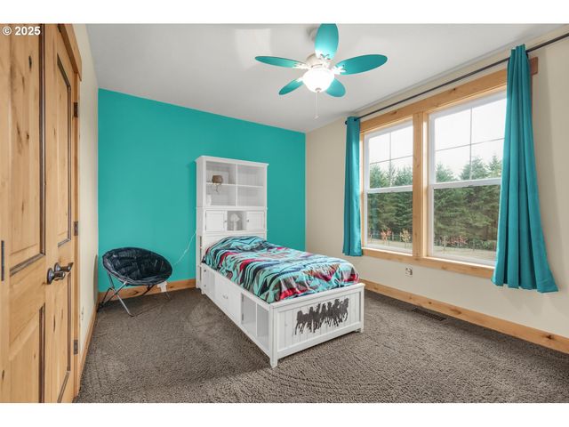 67391 HOLLYWOOD Rd, Deer Island, OR 97054
