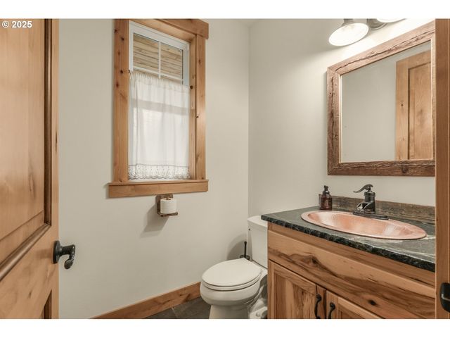 67391 HOLLYWOOD Rd, Deer Island, OR 97054