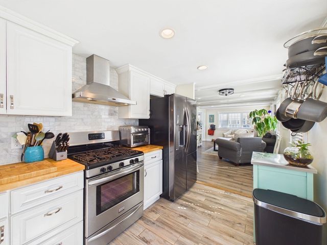 3 Hazel St, Wareham, MA 02571