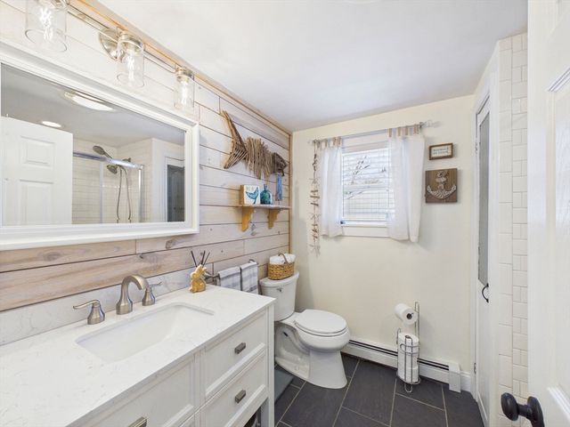 3 Hazel St, Wareham, MA 02571