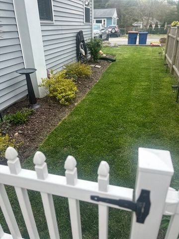 3 Hazel St, Wareham, MA 02571