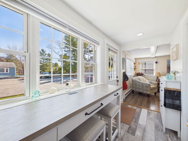 3 Hazel St, Wareham, MA 02571