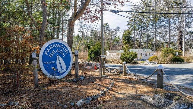 3 Hazel St, Wareham, MA 02571