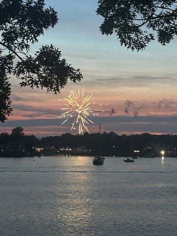 3 Hazel St, Wareham, MA 02571