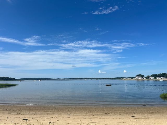 3 Hazel St, Wareham, MA 02571