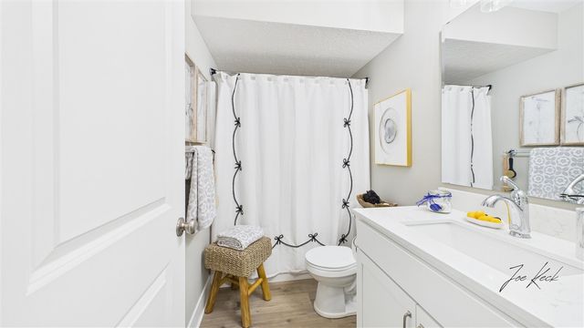 7230 Atwater Drive, Norton Shores, MI 49456