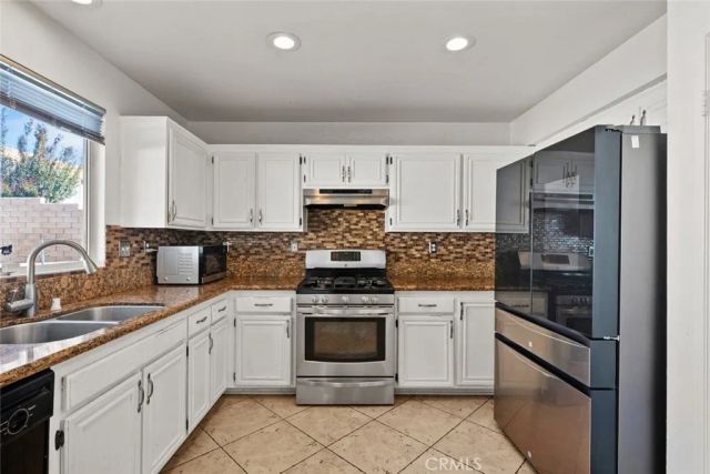 39252 Botticelli Drive, Palmdale, CA 93551