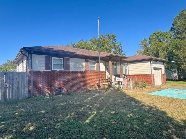 1549 Sagewood DR, Virginia Beach, VA 23455