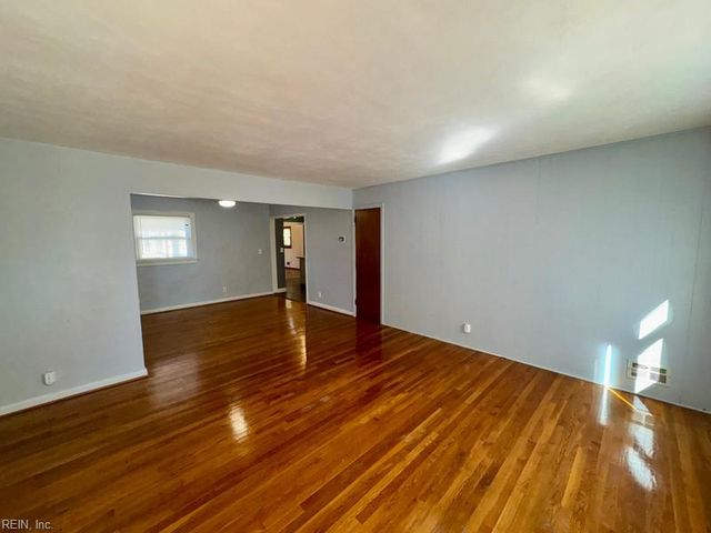 1549 Sagewood DR, Virginia Beach, VA 23455