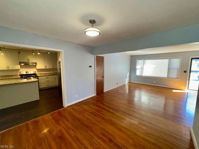 1549 Sagewood DR, Virginia Beach, VA 23455