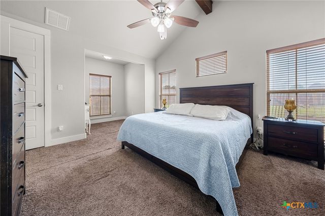 105 E Doucet Cove, Hutto, TX 78634