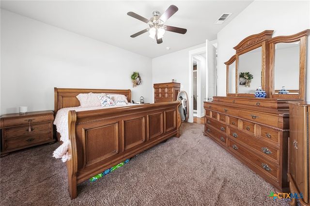105 E Doucet Cove, Hutto, TX 78634