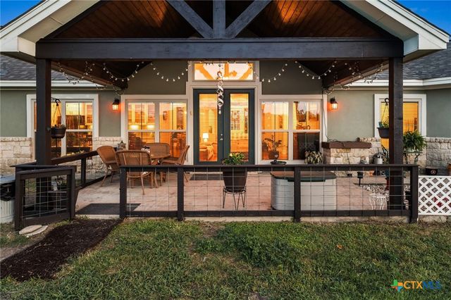 105 E Doucet Cove, Hutto, TX 78634