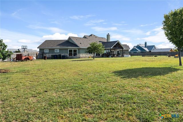 105 E Doucet Cove, Hutto, TX 78634