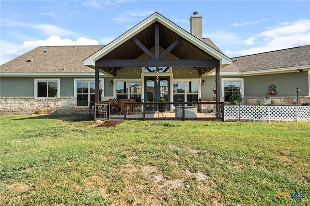 105 E Doucet Cove, Hutto, TX 78634
