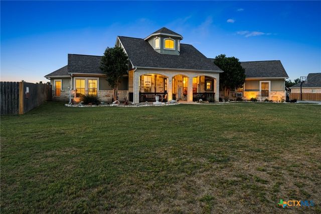 105 E Doucet Cove, Hutto, TX 78634