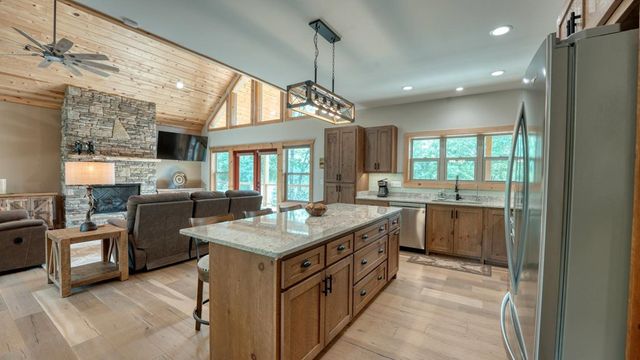 38 Edgewater Lane, Blairsville, GA 30512