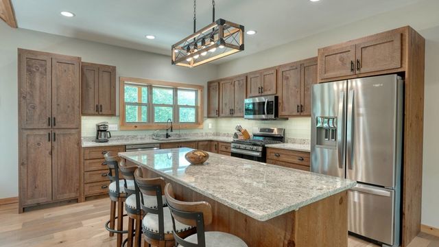 38 Edgewater Lane, Blairsville, GA 30512