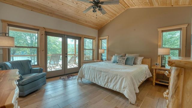 38 Edgewater Lane, Blairsville, GA 30512