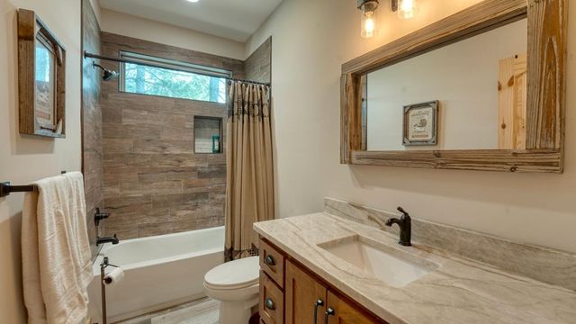38 Edgewater Lane, Blairsville, GA 30512