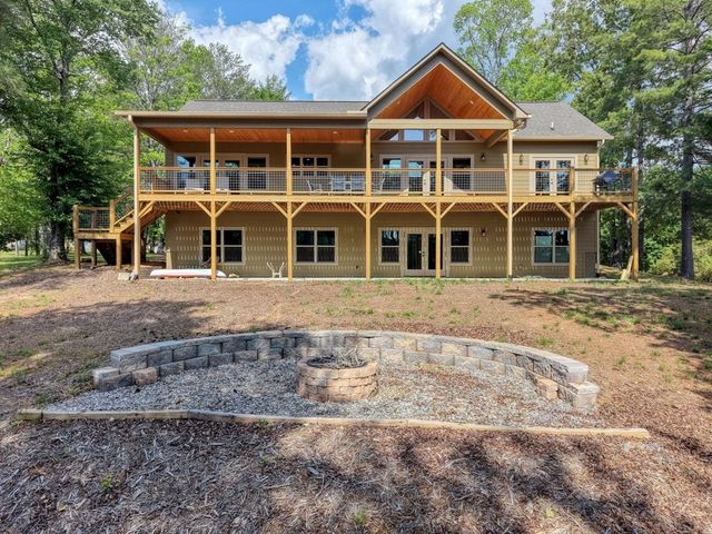 38 Edgewater Lane, Blairsville, GA 30512