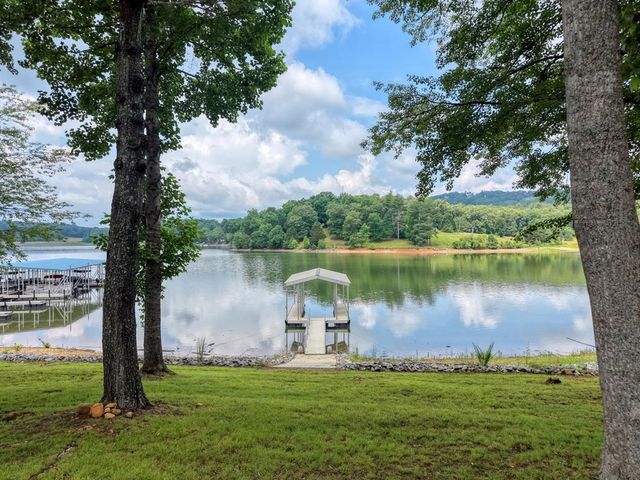 38 Edgewater Lane, Blairsville, GA 30512