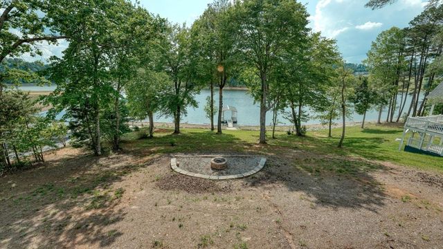 38 Edgewater Lane, Blairsville, GA 30512