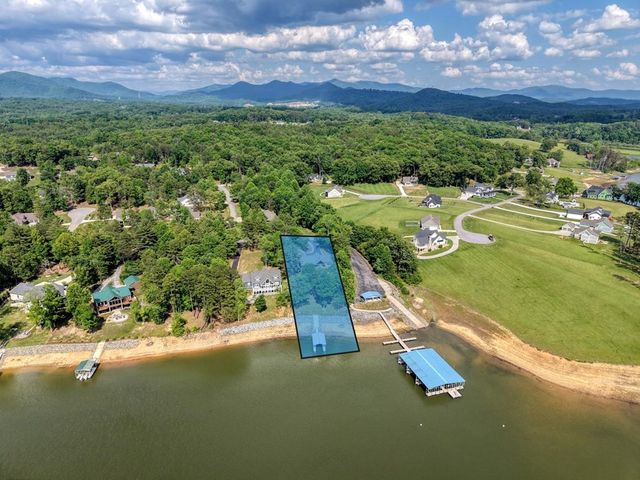 38 Edgewater Lane, Blairsville, GA 30512