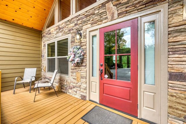 38 Edgewater Lane, Blairsville, GA 30512