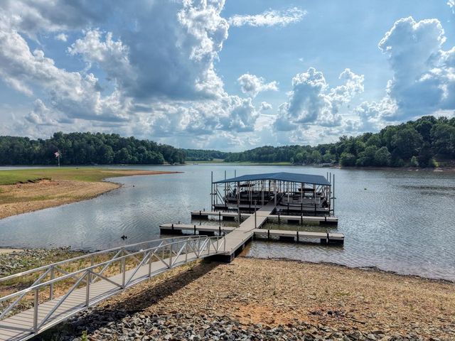 38 Edgewater Lane, Blairsville, GA 30512