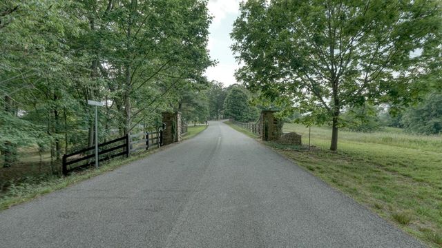 38 Edgewater Lane, Blairsville, GA 30512