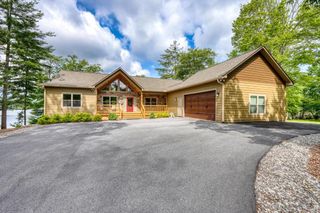 38 Edgewater Lane, Blairsville, GA 30512