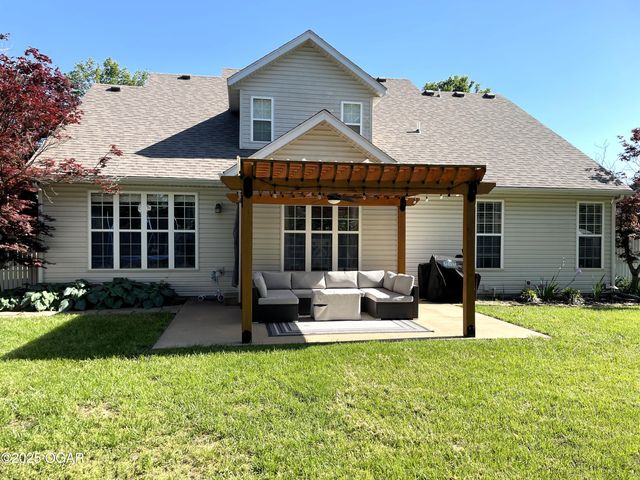 1901 E Sadie Lane, Joplin, MO 64801